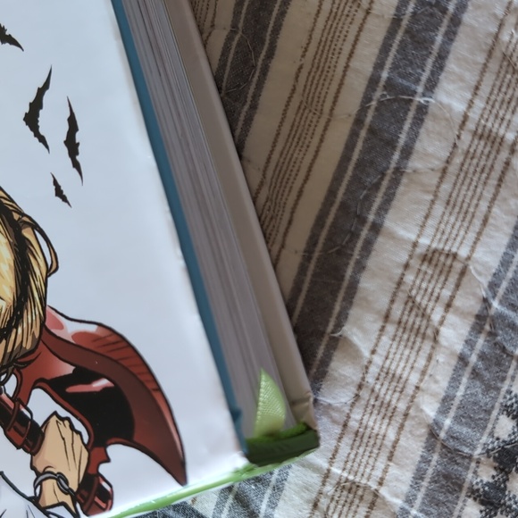 Buffy the Vampire Slayer Season 10 Volume 1 Library Edition - Picture 4 of 6